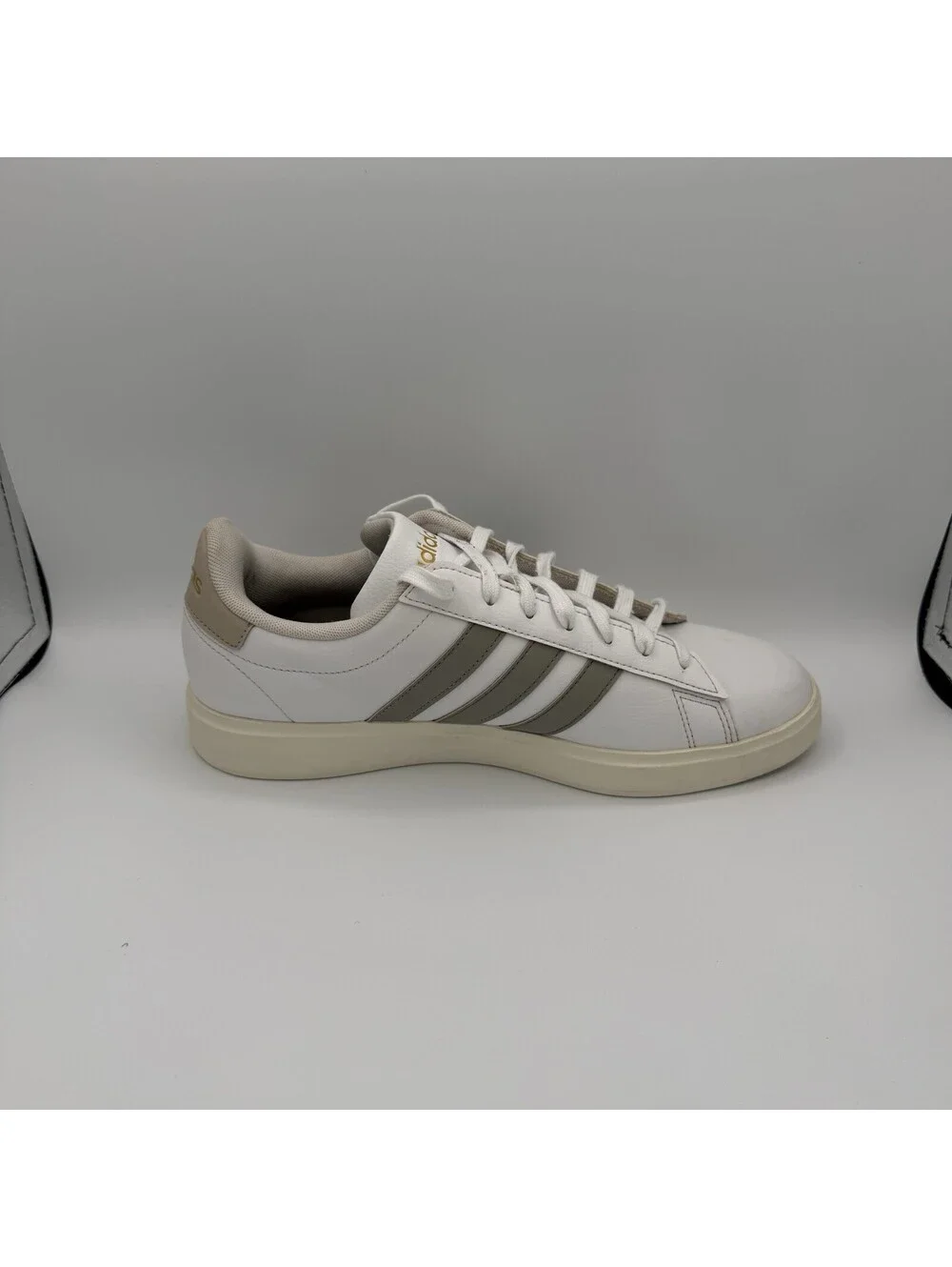Adidas Mens Grand Court Cloudfoam 2.0 sneakers shoes White gray leather Sz 9.5